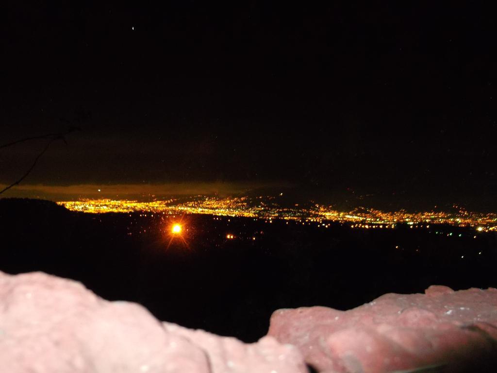 Sabana Redonda Hotel Las Fresas Del Volcan Poas חדר תמונה