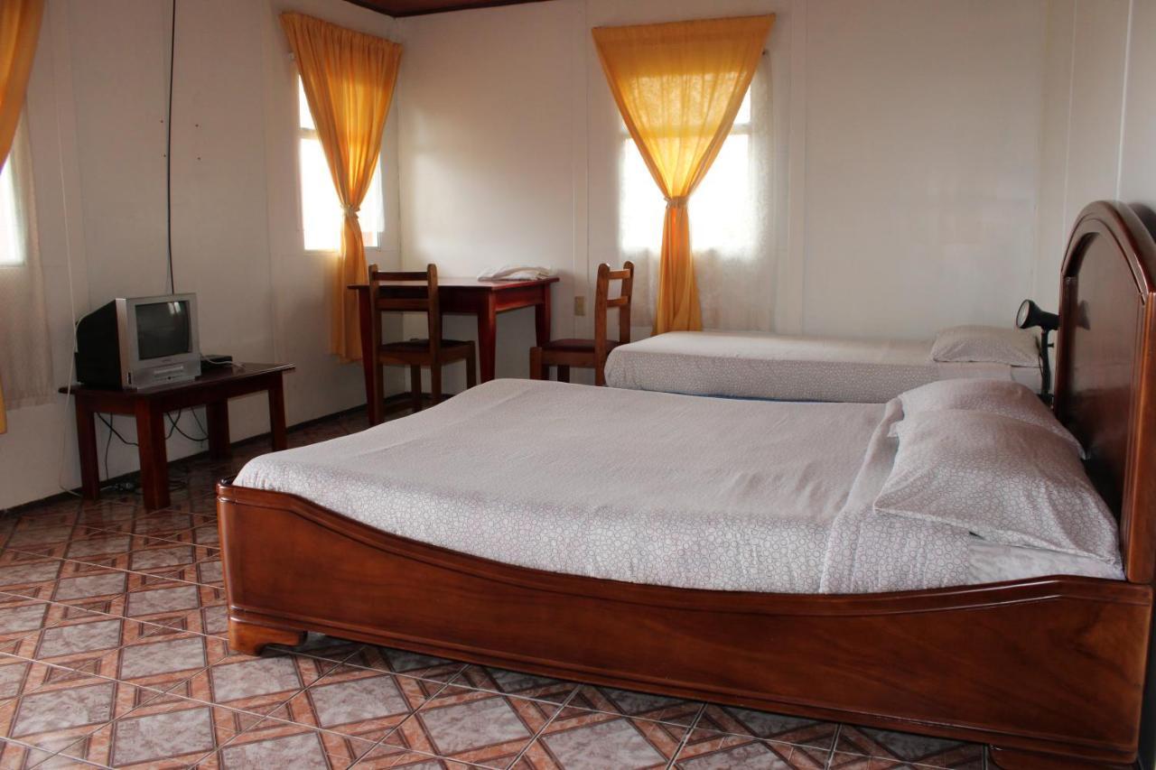 Sabana Redonda Hotel Las Fresas Del Volcan Poas מראה חיצוני תמונה