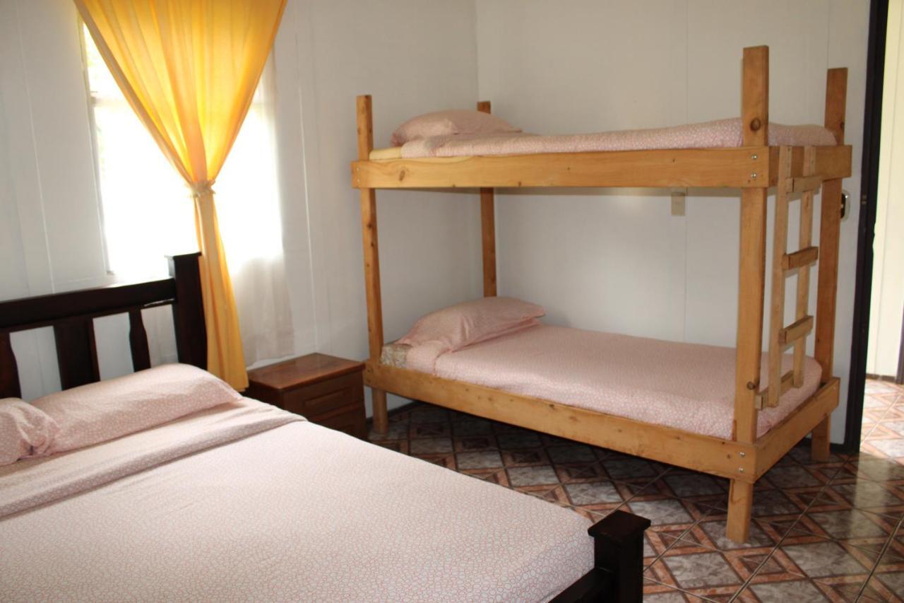 Sabana Redonda Hotel Las Fresas Del Volcan Poas מראה חיצוני תמונה